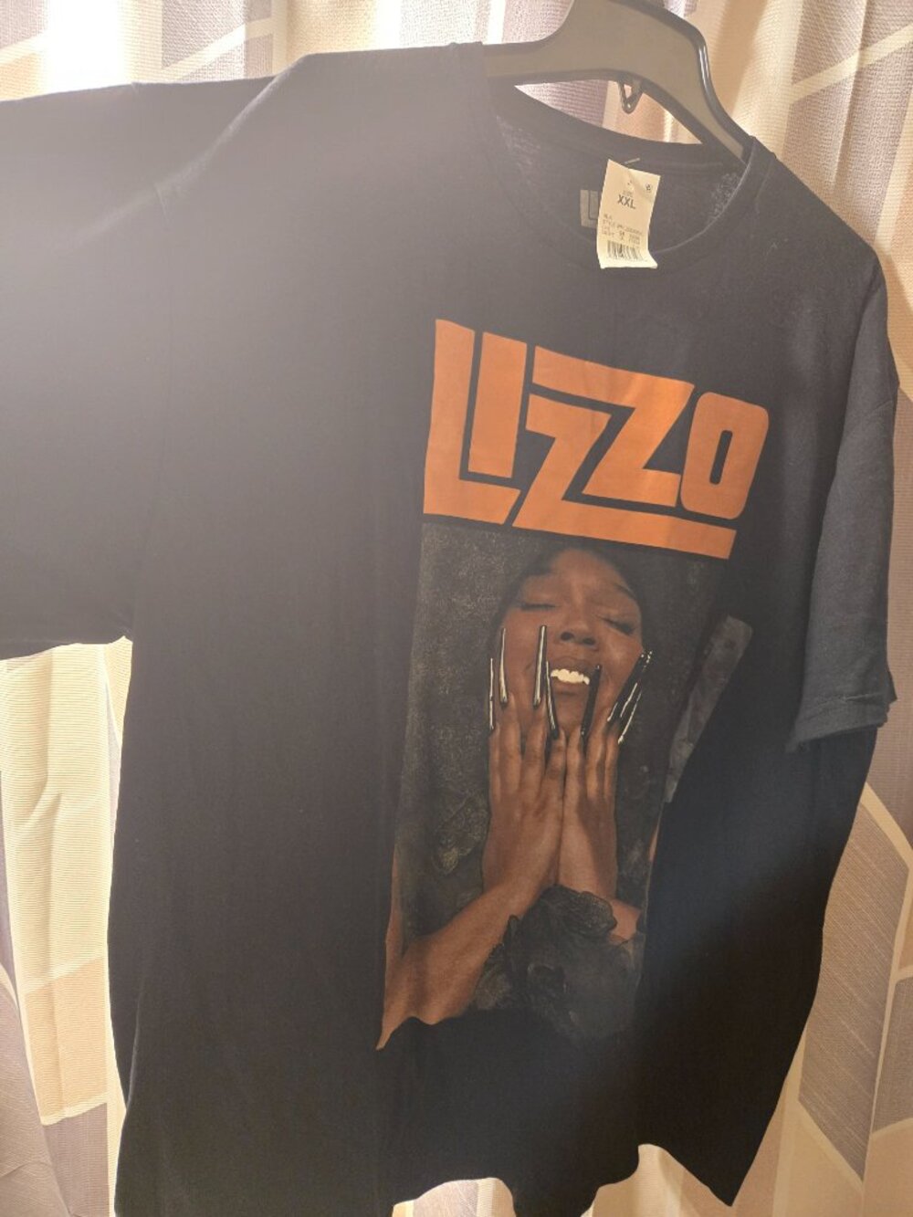 Lizzo tee - Picture 4 of 5
